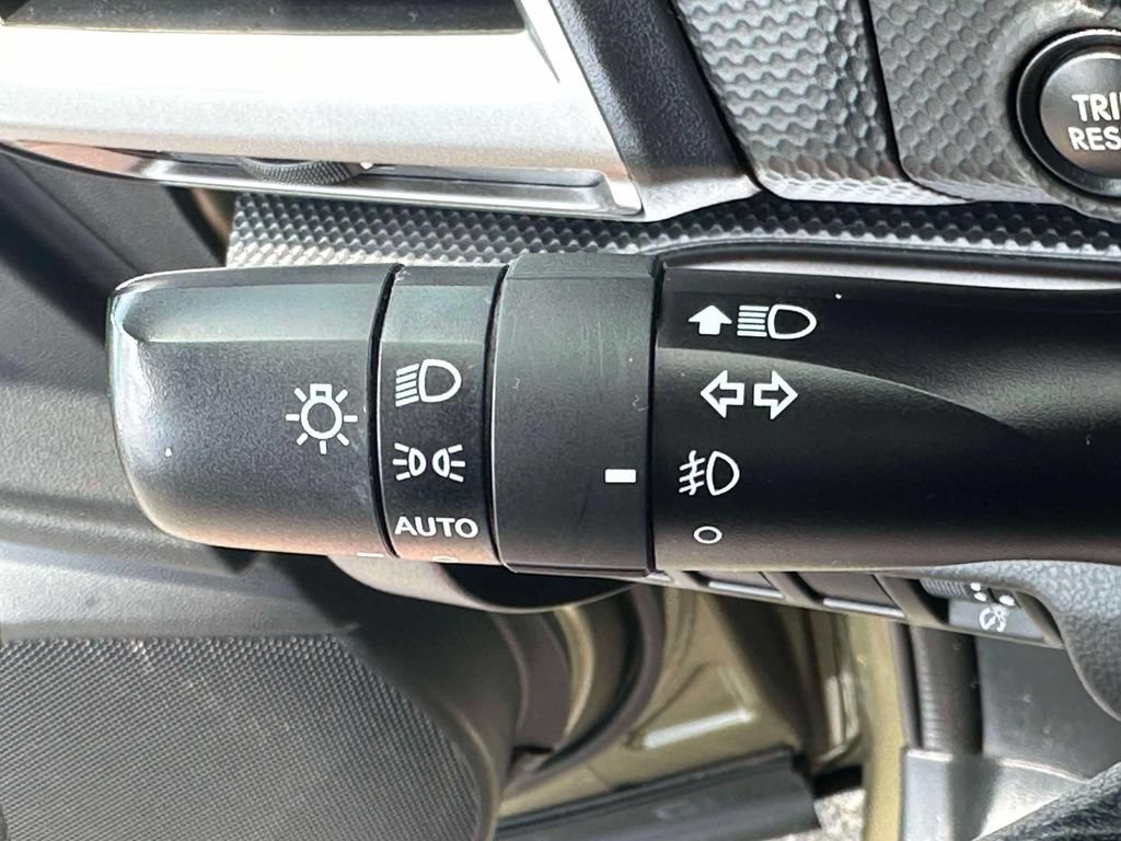 Used 2023 Subaru Forester Premium AWD/4WD image 23