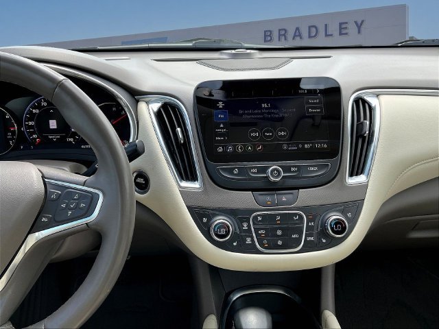 Used 2024 Chevrolet Malibu LT FWD image 11