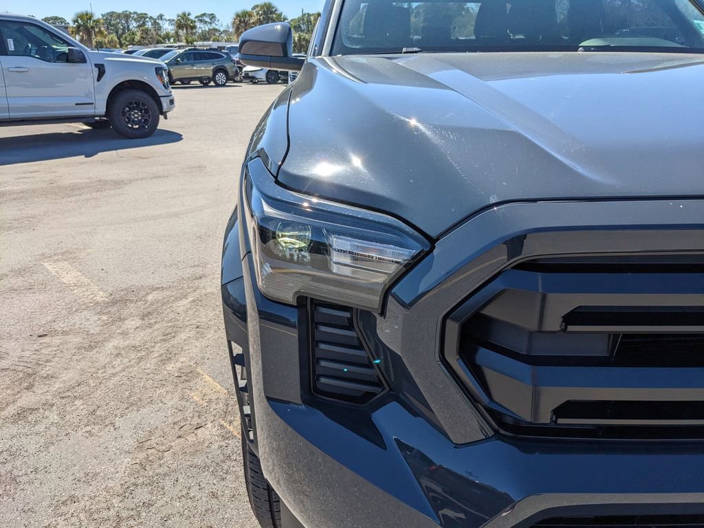 Used 2025 Toyota Tacoma SR5 image 9