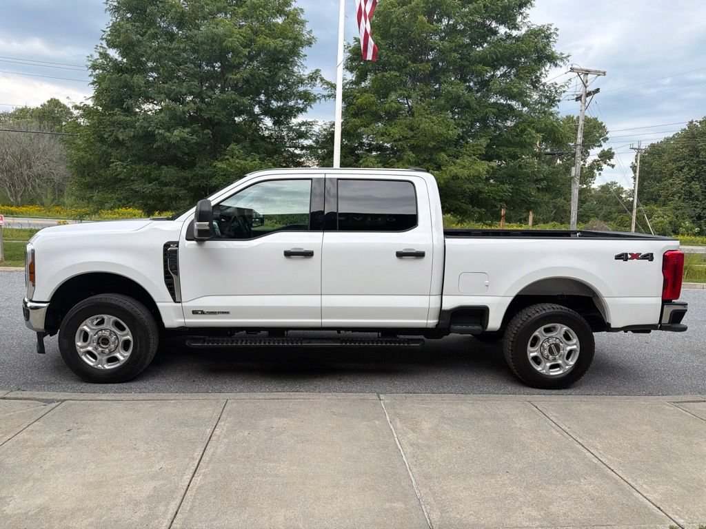 Used 2025 Ford F250 XLT AWD/4WD image 4
