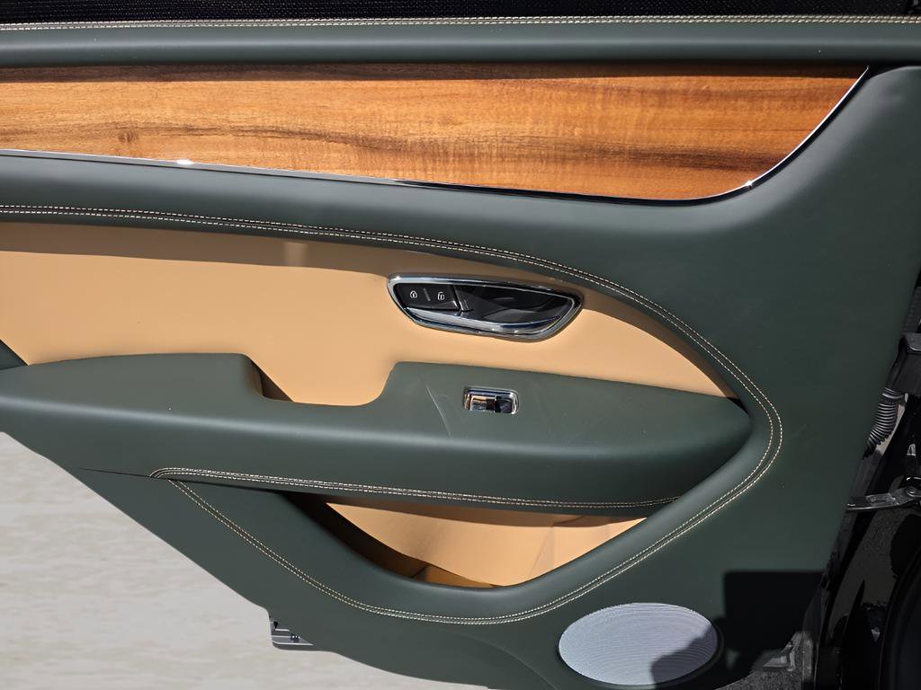 New 2025 Bentley Bentayga image 28