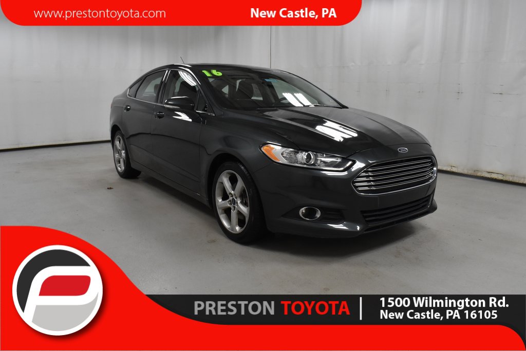 Used 2016 Ford Fusion SE