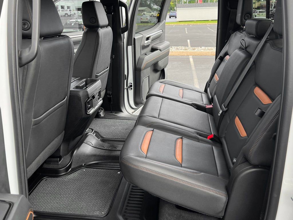 Used 2024 GMC Sierra 1500 AT4 w/ AT4 Preferred Package image 16