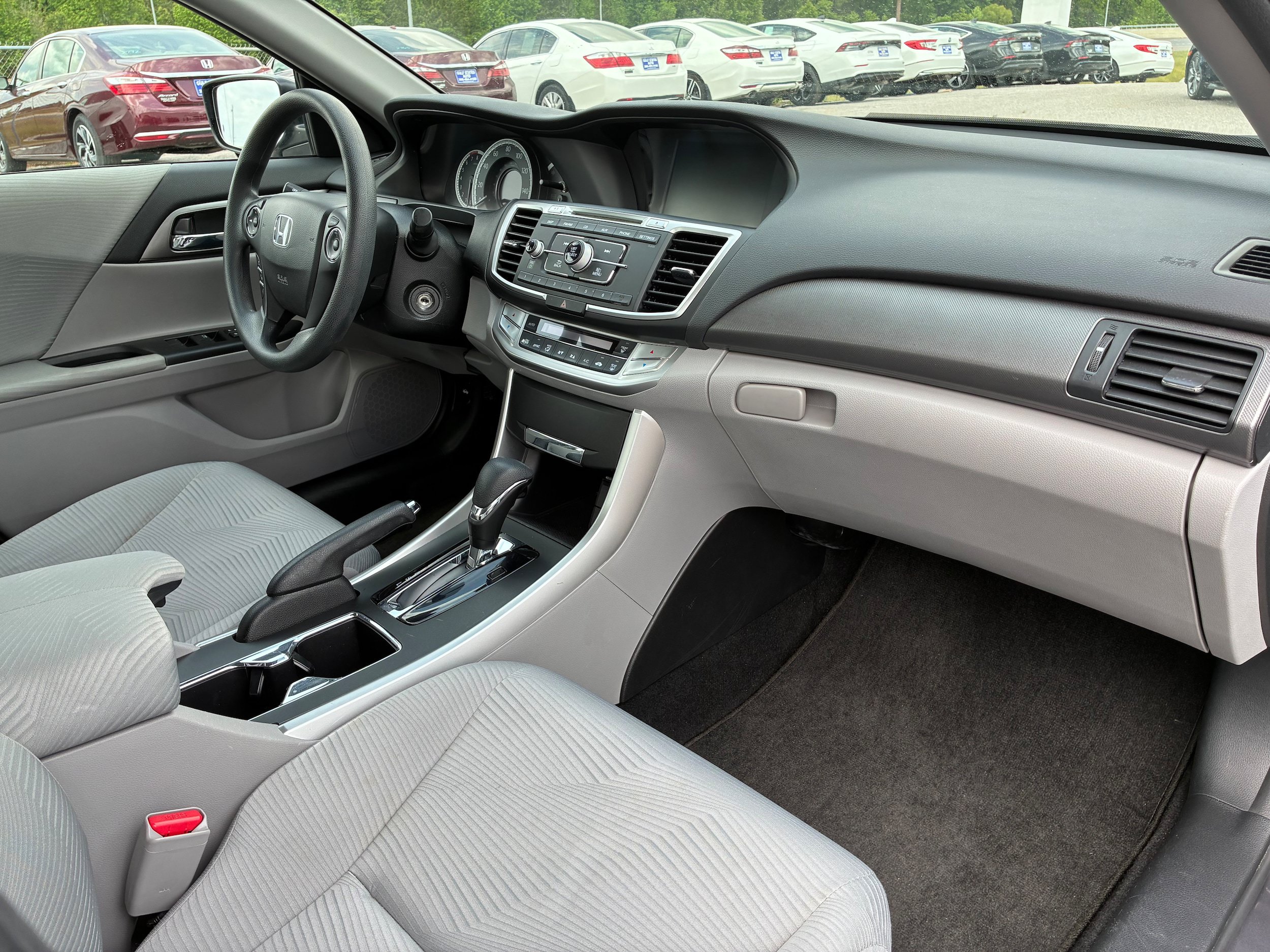 Used 2015 Honda Accord LX image 27