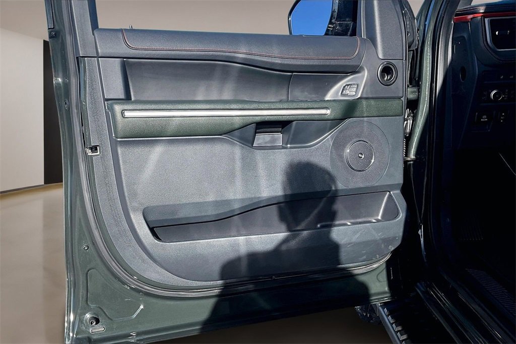 Used 2022 Ford Expedition Timberline image 18