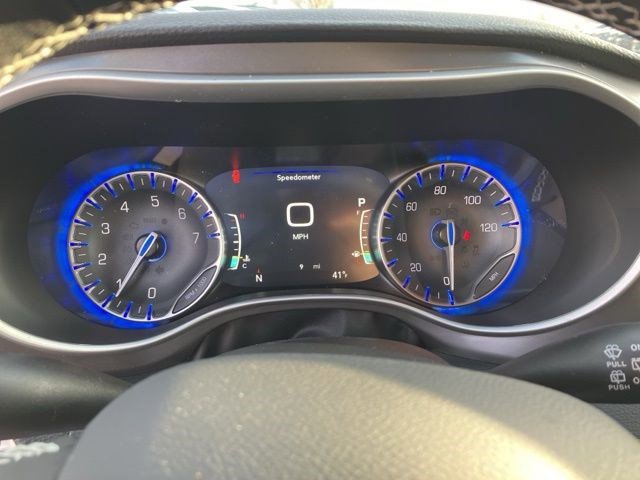 New 2026 Chrysler Pacifica Select w/ S Appearance Package FWD image 15