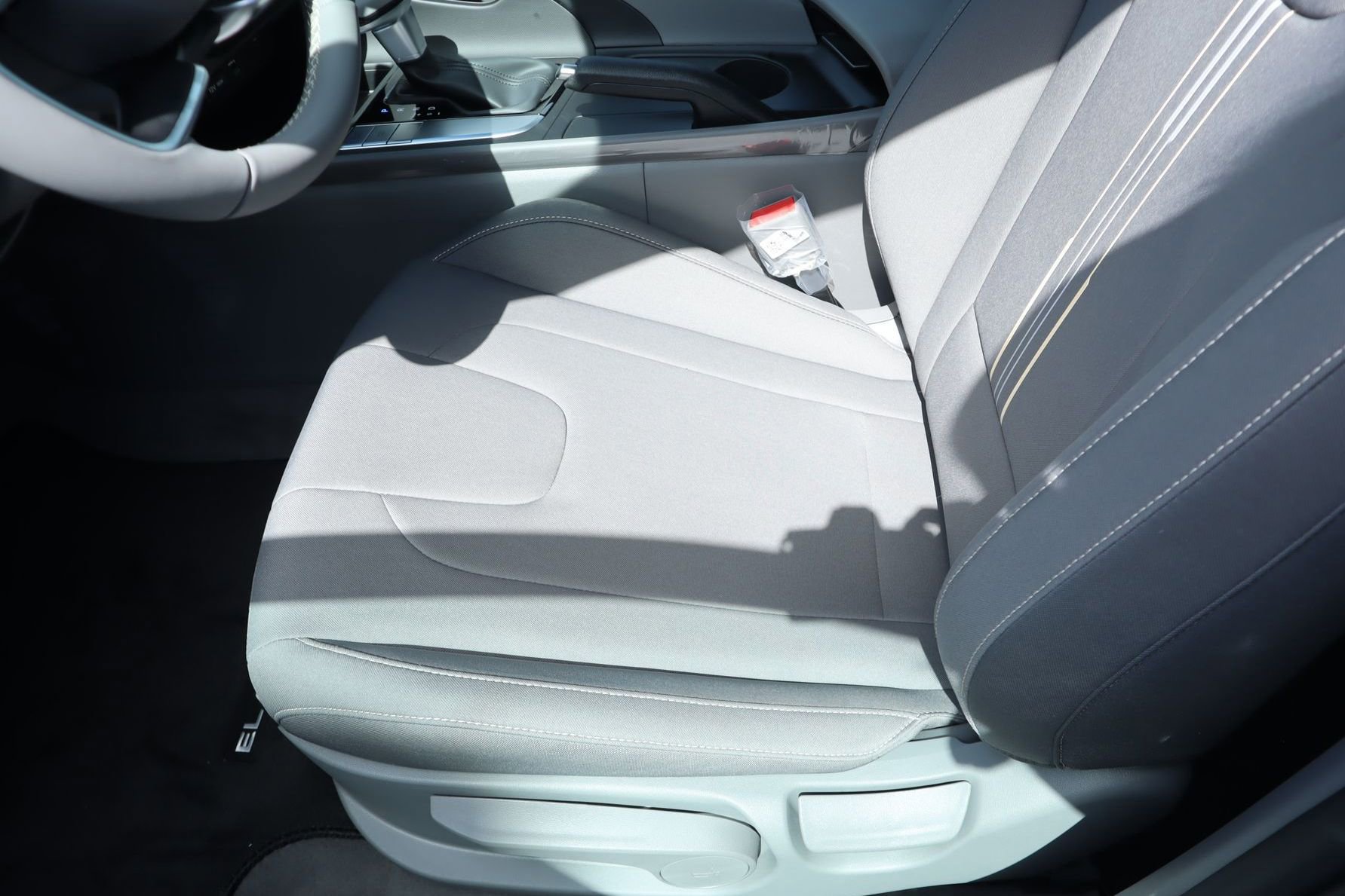 New 2025 Hyundai Elantra Sport image 17