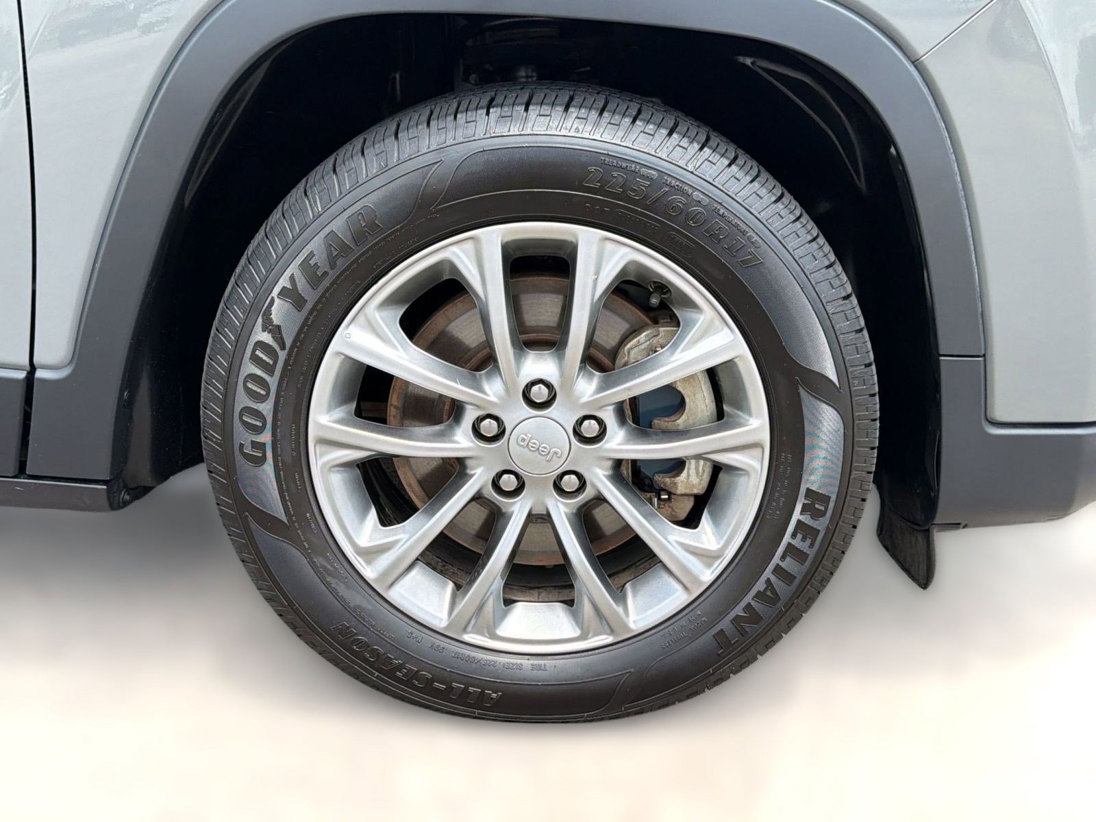 Used 2021 Jeep Cherokee Latitude Lux w/ Sun & Sound Group FWD image 12