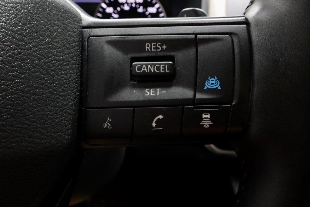 Certified 2025 Nissan Rogue SV image 29