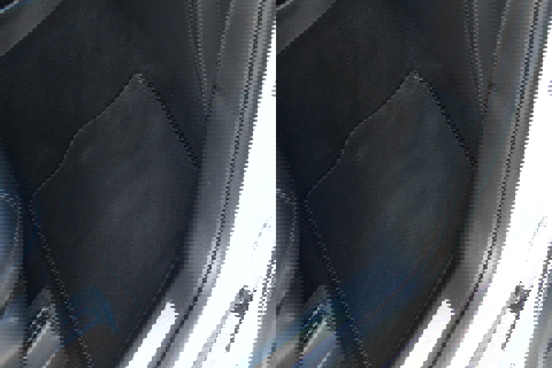 Used 2020 Ford Explorer Limited image 16