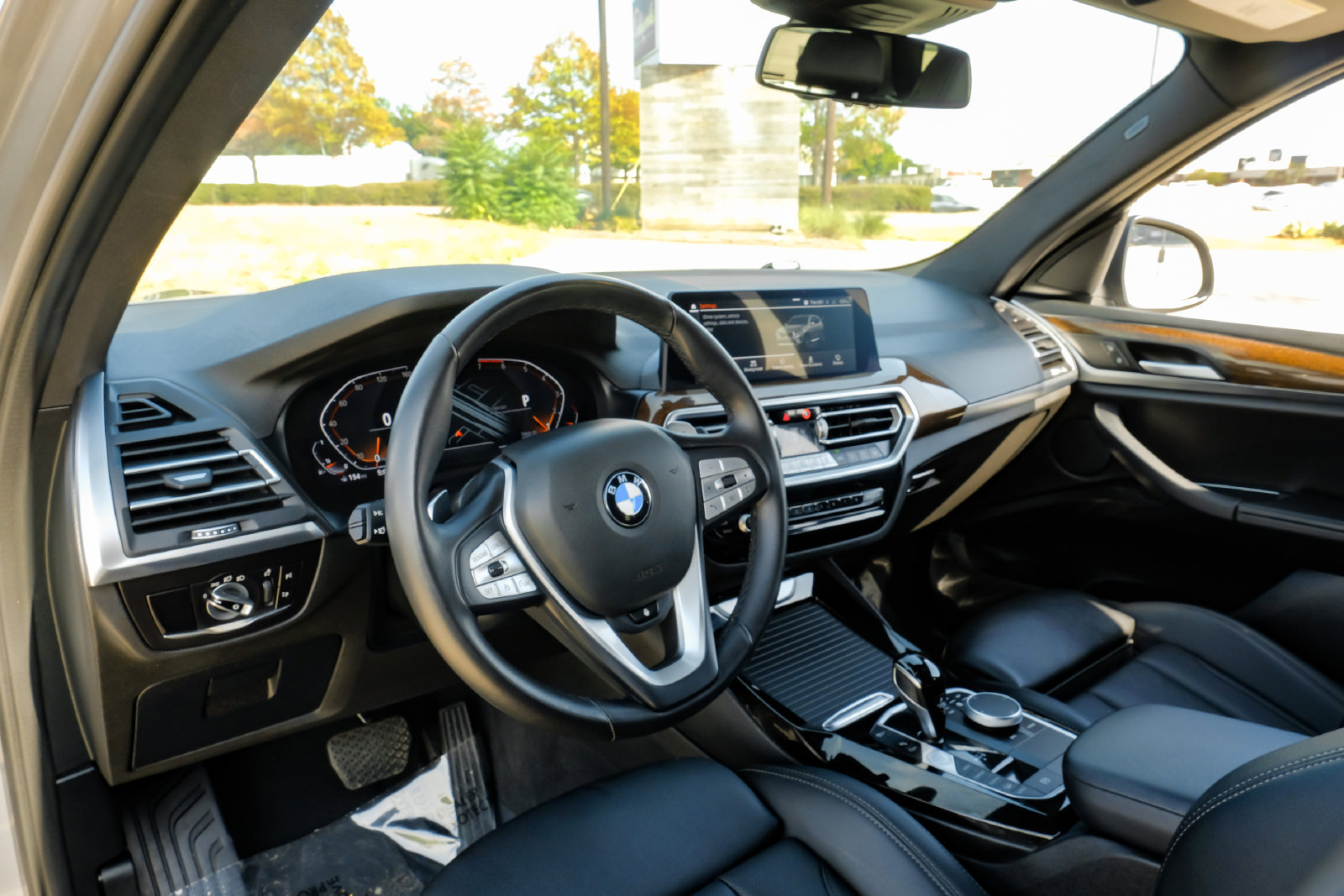 Used 2023 BMW X3 xDrive30i w/ Convenience Package AWD/4WD image 3