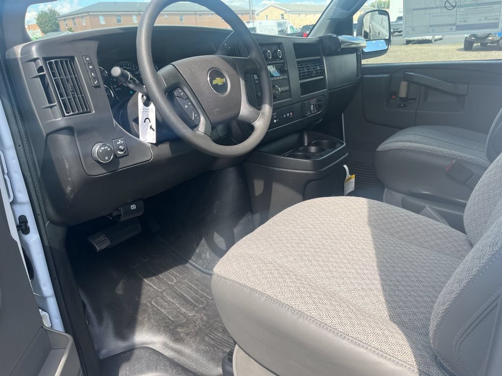 New 2025 Chevrolet Express 3500 Extended w/ Driver Convenience Package RWD image 13