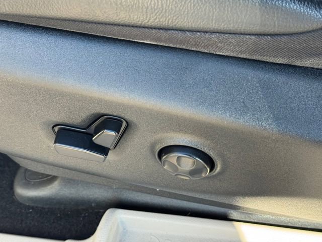 Used 2020 Chrysler Pacifica Touring-L Plus w/ Advanced Safetytec Group image 13