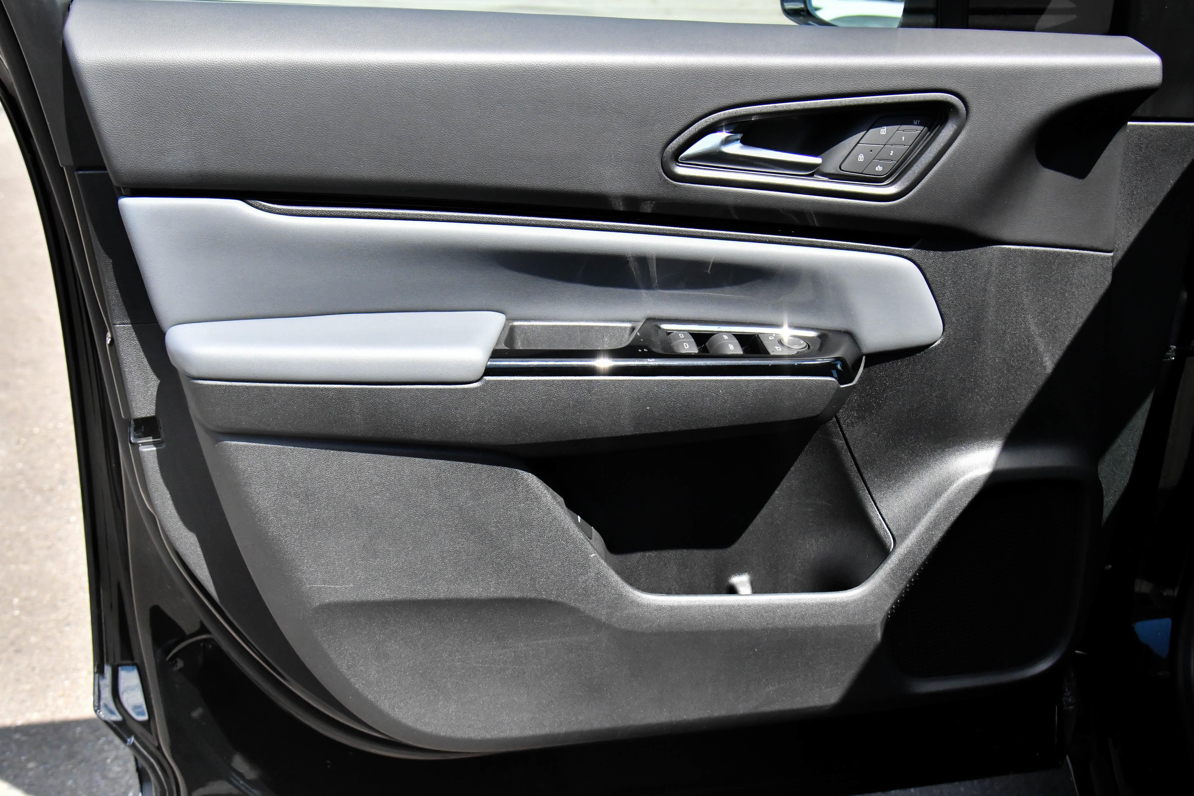 Used 2024 Honda Prologue Touring image 14