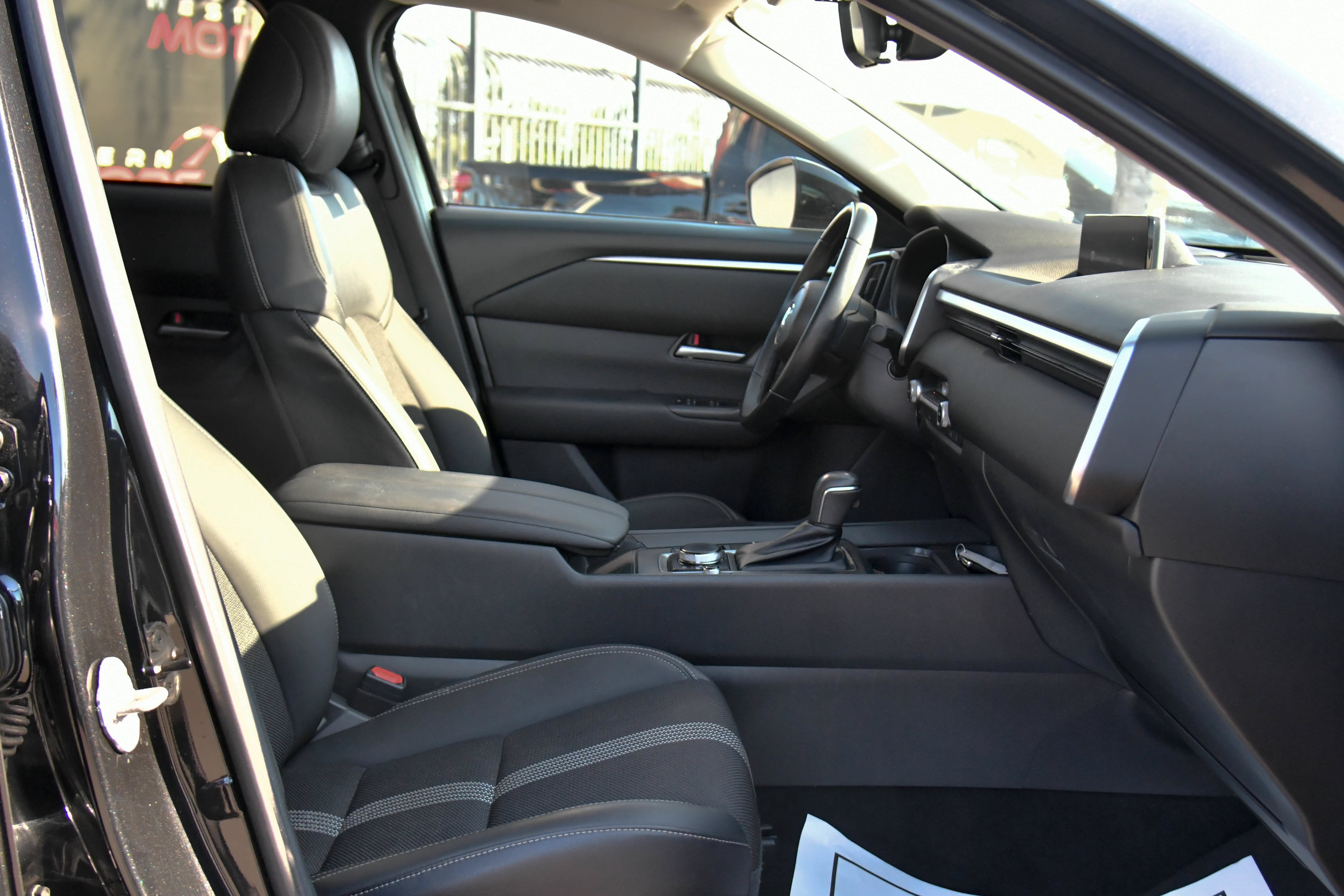 Used 2025 MAZDA CX-50 2.5 Hybrid w/ Preferred Pkg AWD/4WD image 45