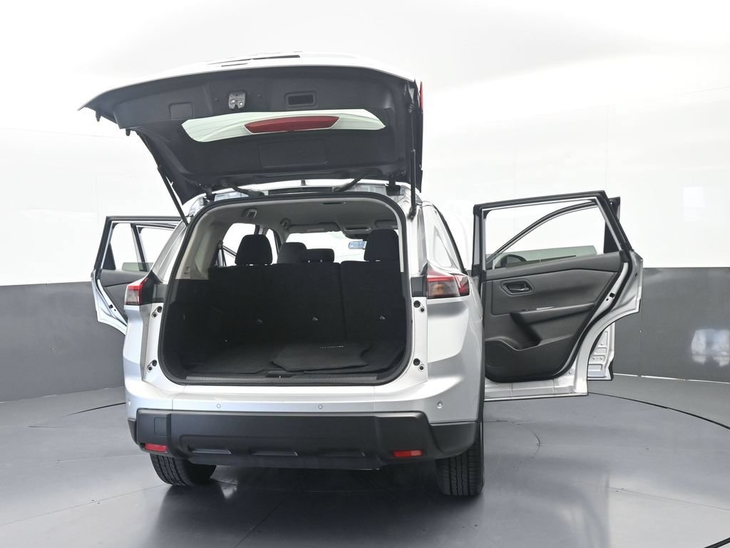 Used 2024 Nissan Rogue S FWD image 69