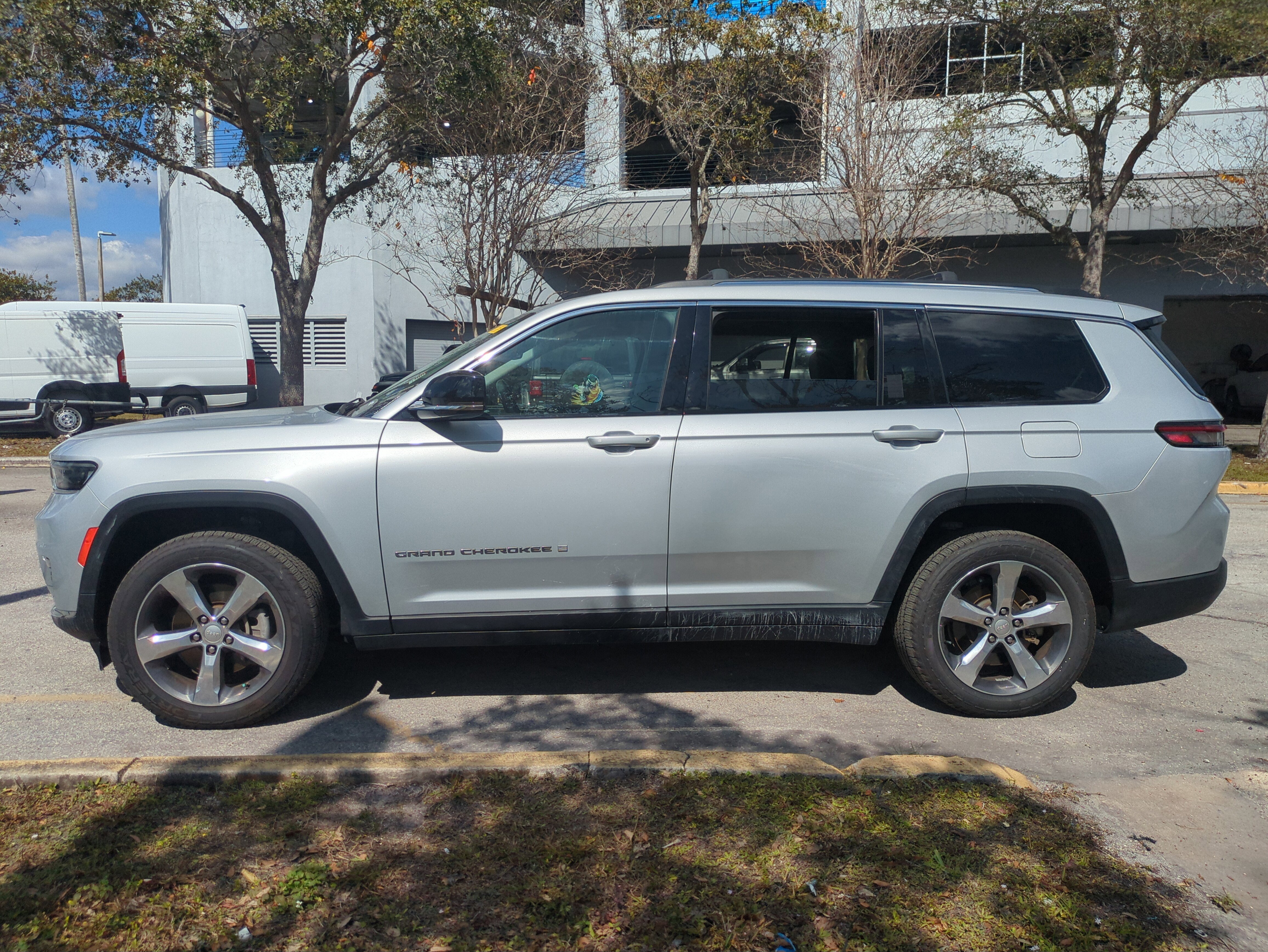 Certified 2021 Jeep Grand Cherokee L Limited image 8