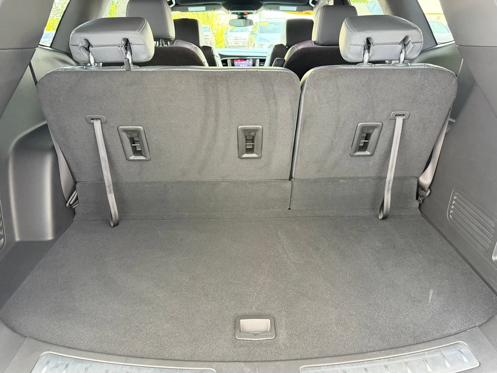 Used 2024 Buick Enclave Essence FWD image 24