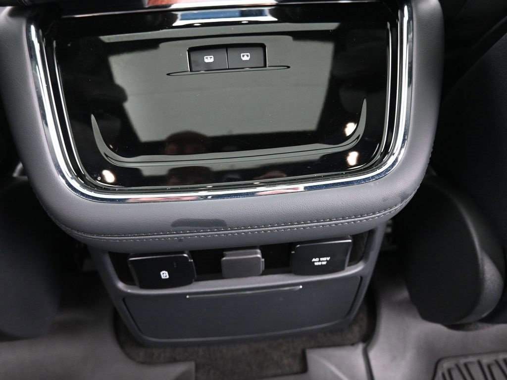 Used 2023 Lincoln Navigator L Reserve image 12