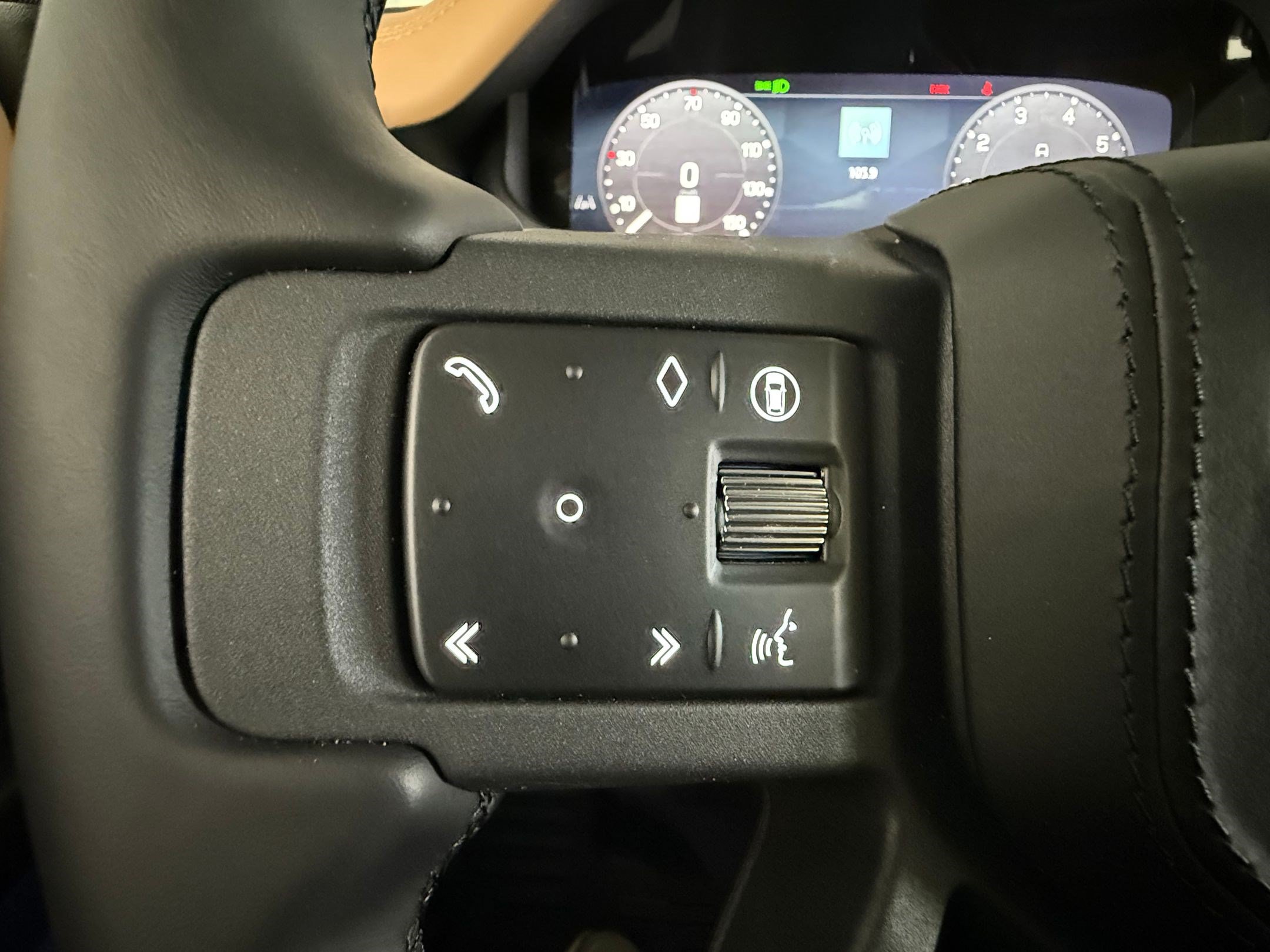 New 2026 Land Rover Defender 90 V8 AWD/4WD image 16