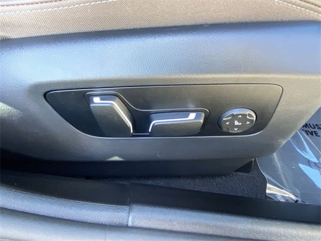 Certified 2025 BMW i5 eDrive40i w/ Premium Package image 13