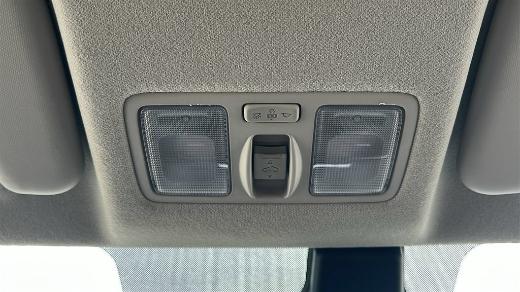 Used 2025 Hyundai Venue SEL FWD image 31