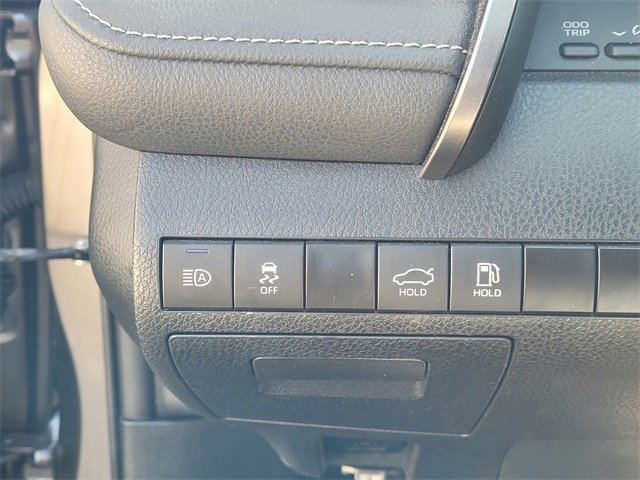 Used 2023 Toyota Camry SE image 23