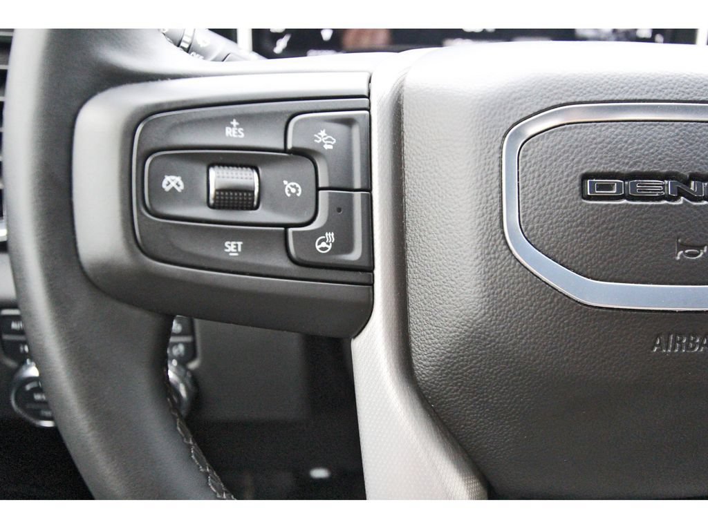 Used 2025 GMC Sierra 2500 Denali w/ Denali Reserve Package AWD/4WD image 18