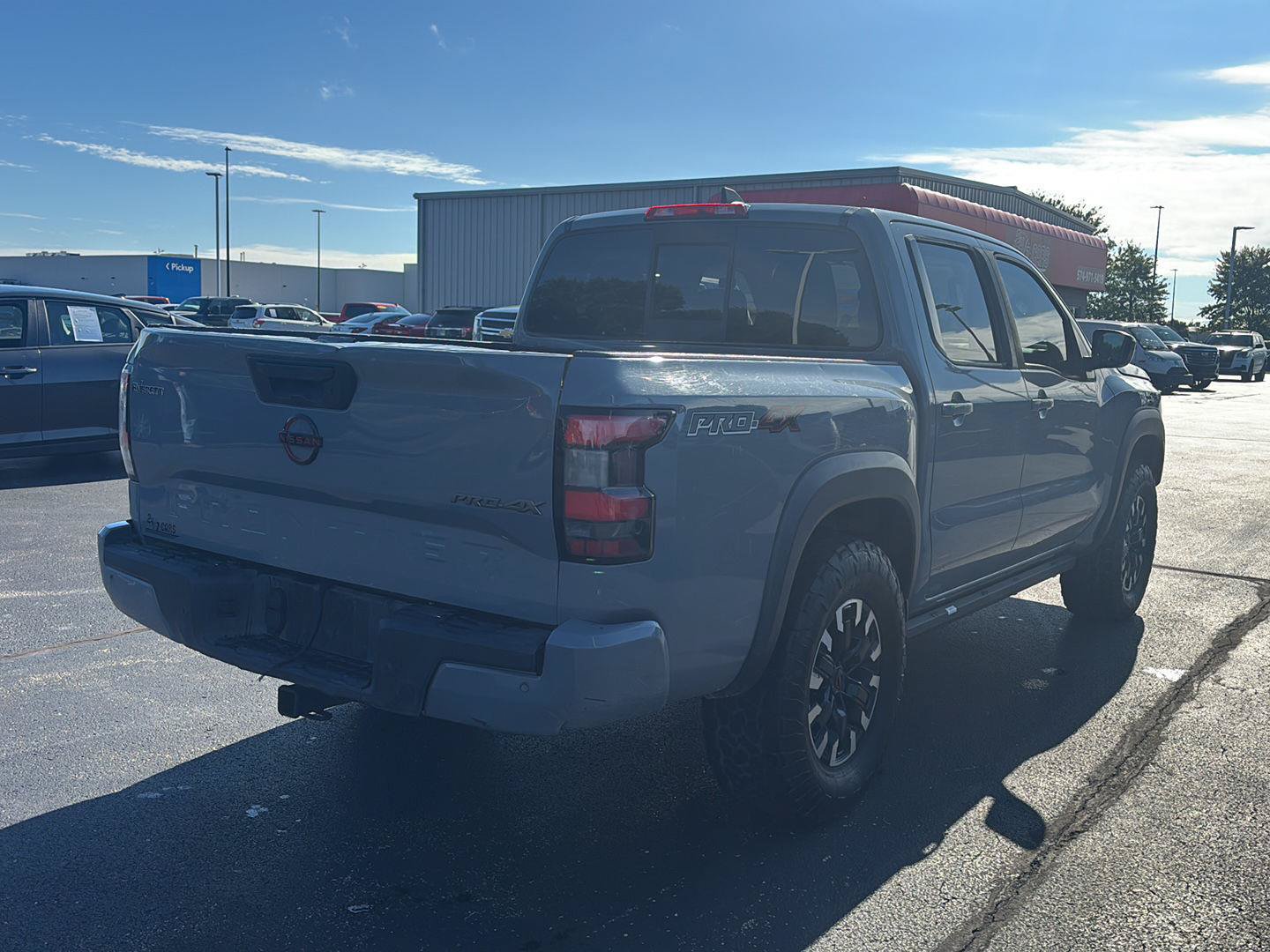 Used 2022 Nissan Frontier PRO-4X w/ Technology Package AWD/4WD image 10