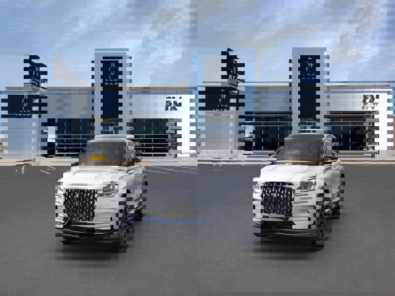 Used 2023 Lincoln Corsair Reserve w/ Equipment Group 202A image 2