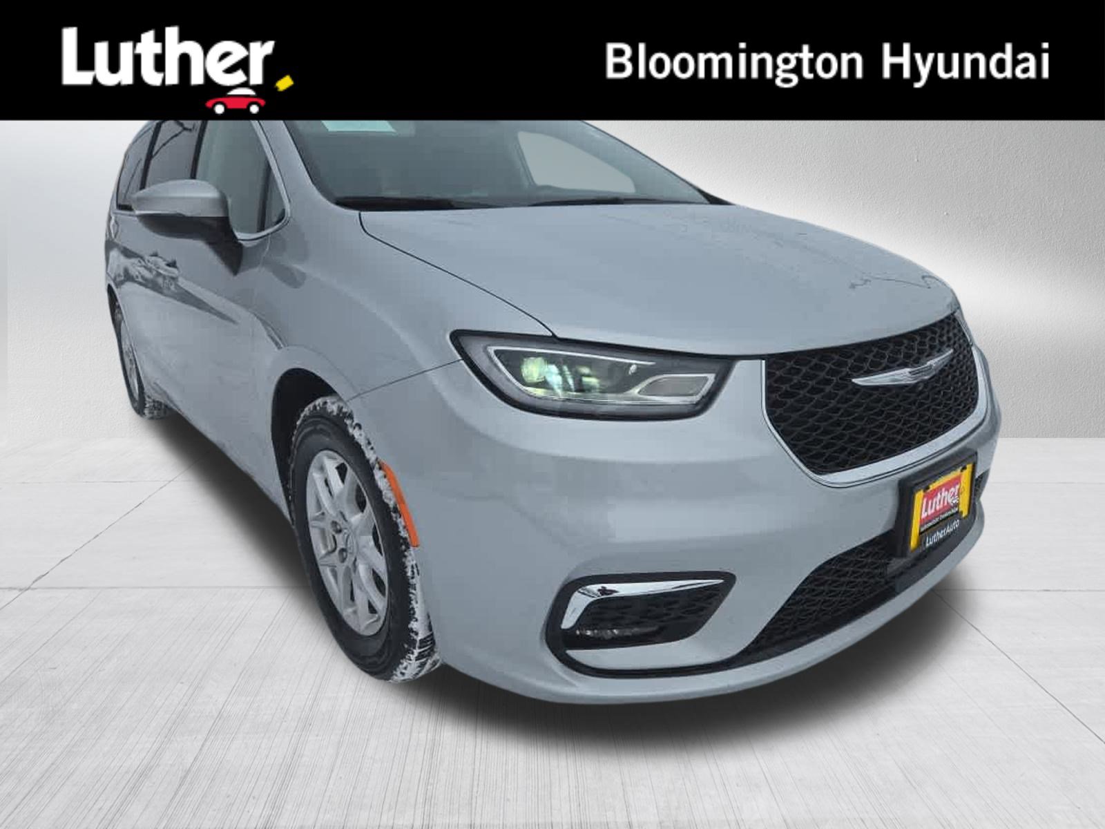 Used 2023 Chrysler Pacifica Touring-L