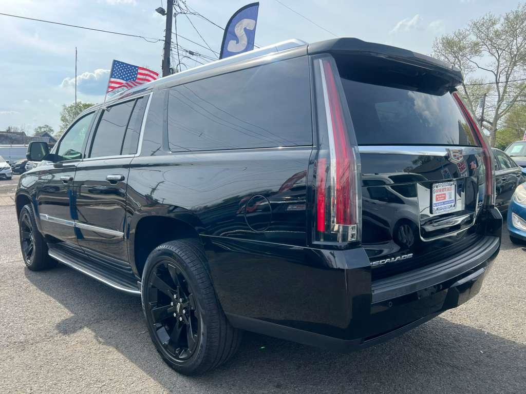 Used 2016 Cadillac Escalade ESV Luxury image 7