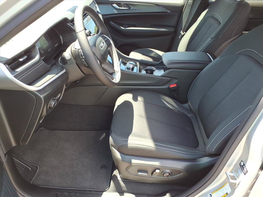 New 2026 Jeep Grand Cherokee Laredo X AWD/4WD image 12