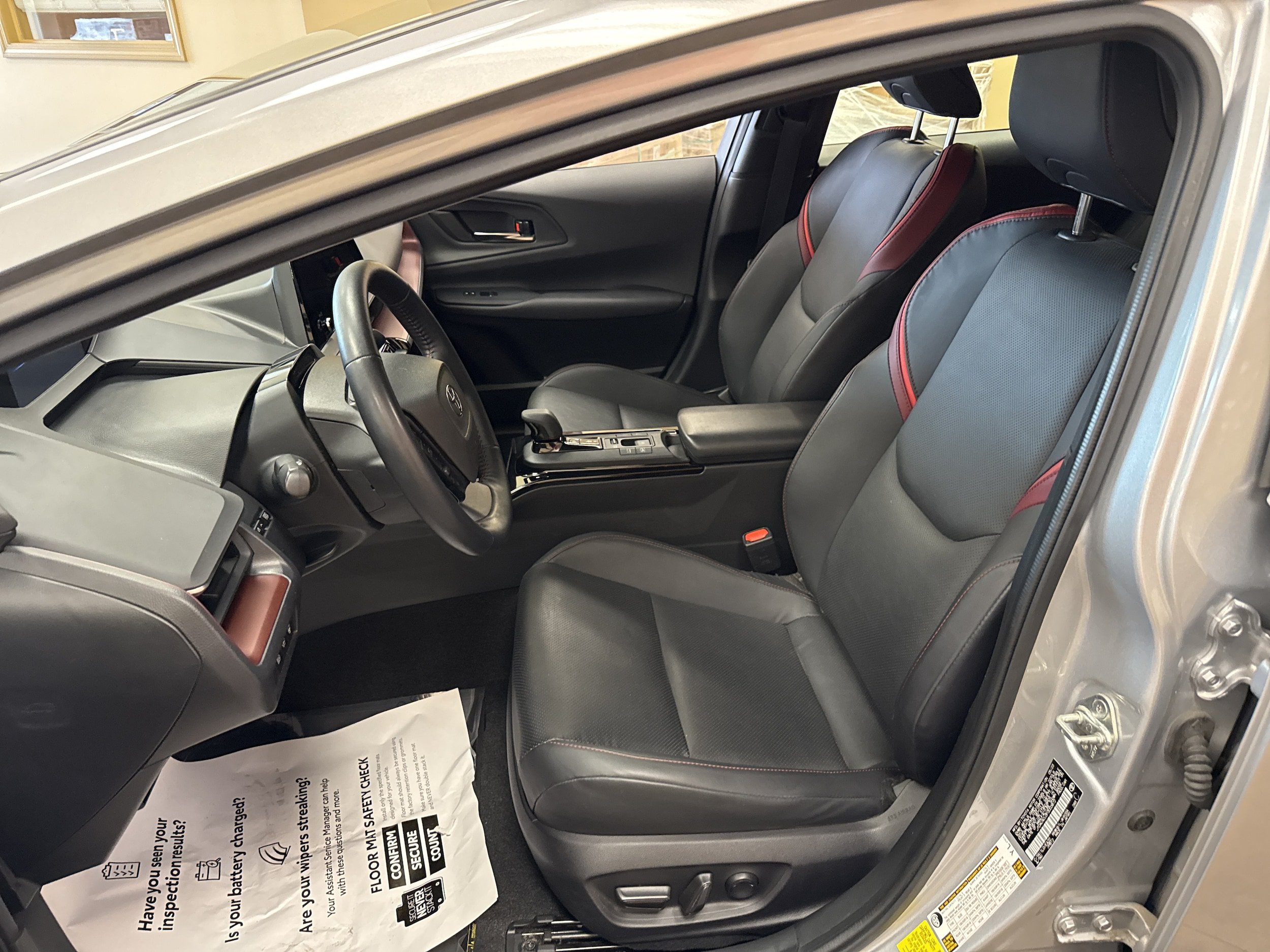 Used 2023 Toyota Prius Prime FWD image 37