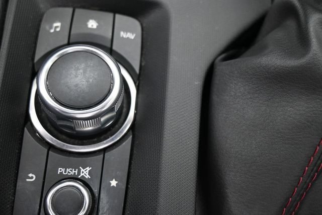 Used 2019 MAZDA MX-5 Miata RF Grand Touring RWD image 13