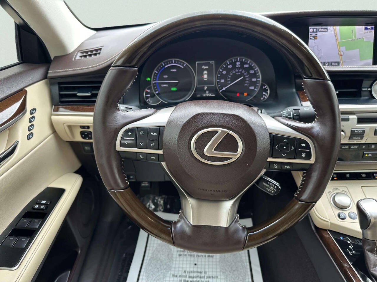Used 2016 Lexus ES 300h w/ Luxury Package w/Wood Trim FWD image 24