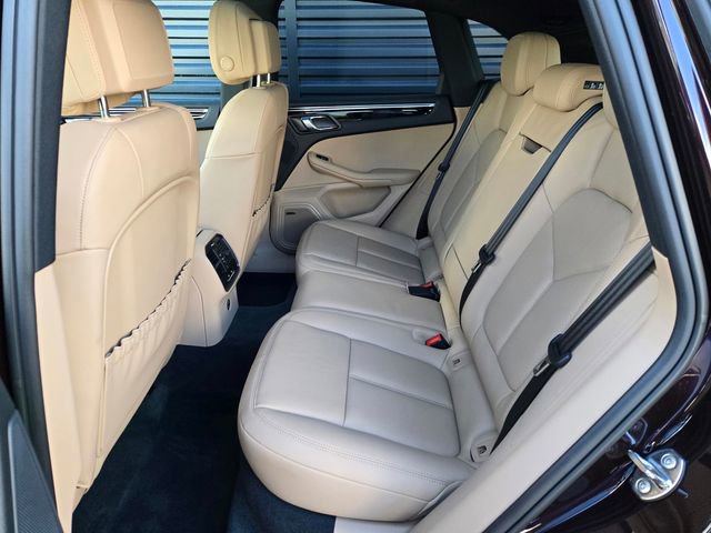 Used 2025 Porsche Macan image 13