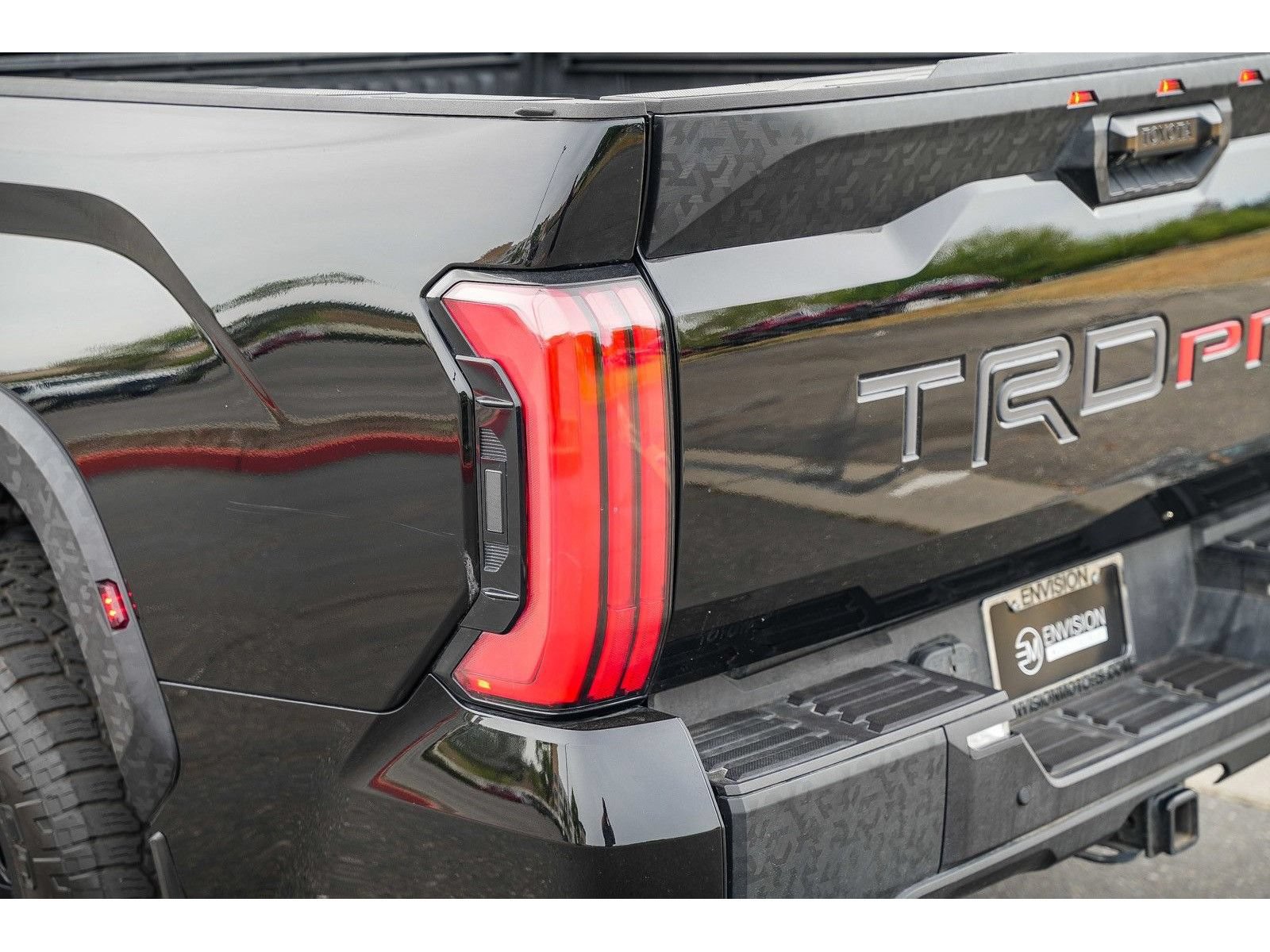 Used 2025 Toyota Tundra TRD Pro AWD/4WD image 11