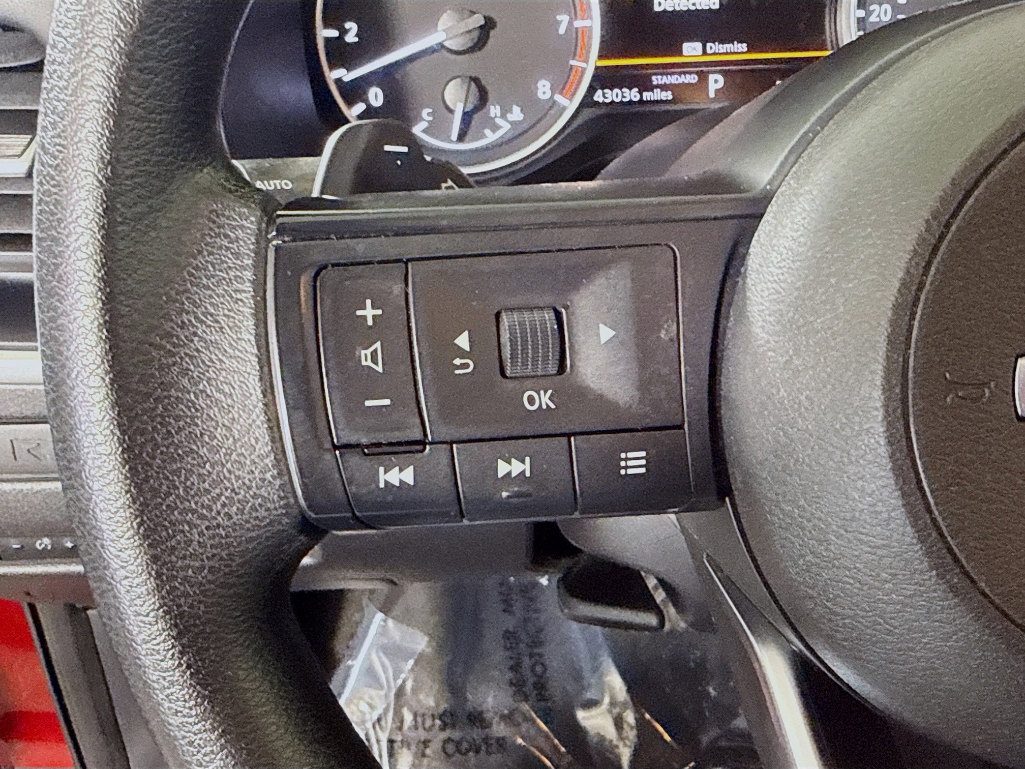 Used 2023 Nissan Rogue S image 14
