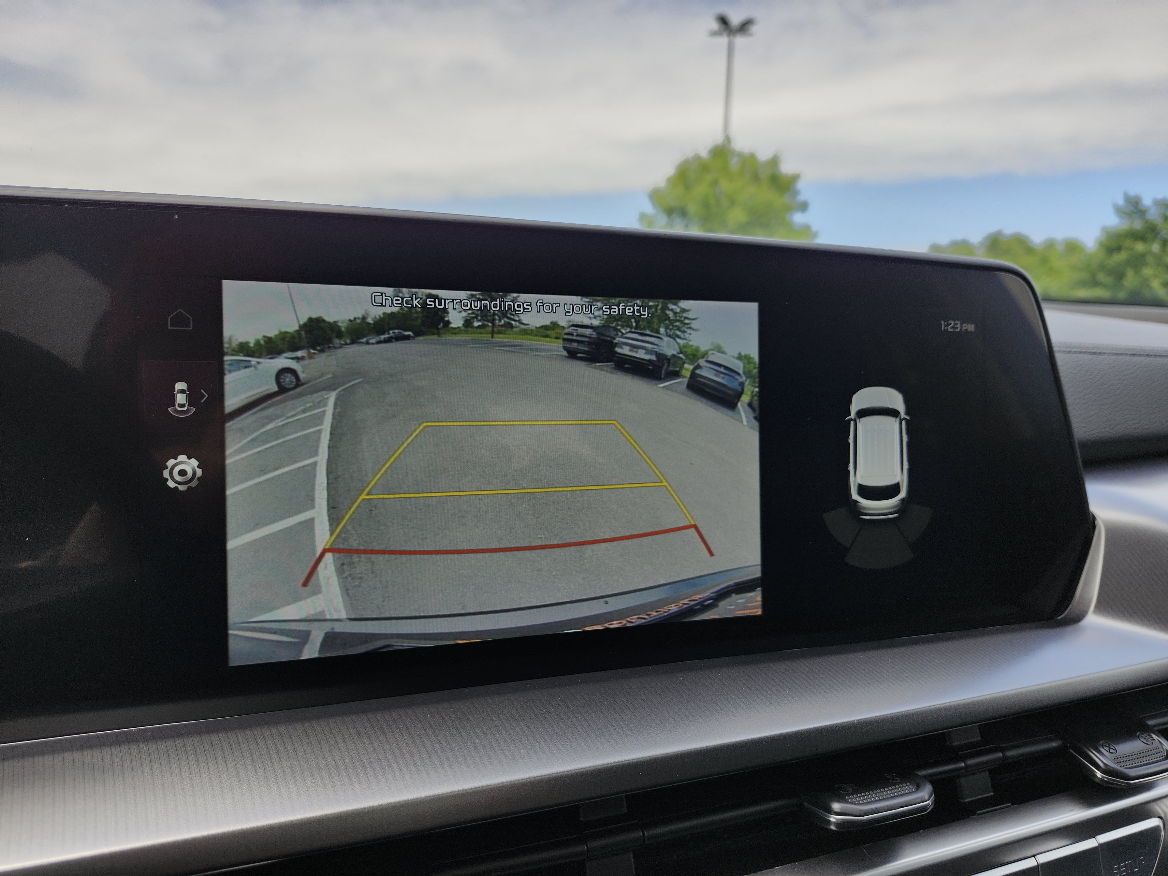 Used 2025 Kia Telluride S FWD image 4