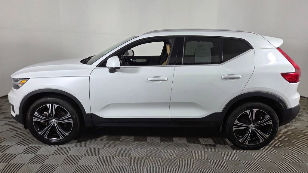 Used 2019 Volvo XC40 T5 Inscription image 4