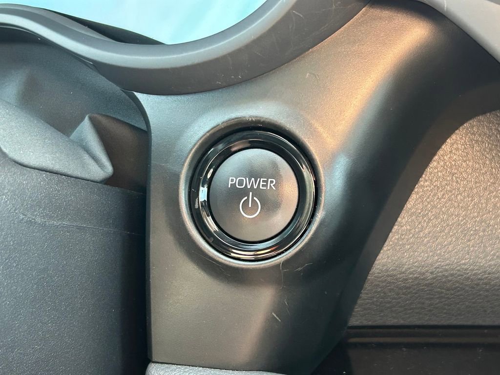 Certified 2025 Toyota Sienna XSE w/ XSE Plus Package FWD image 32