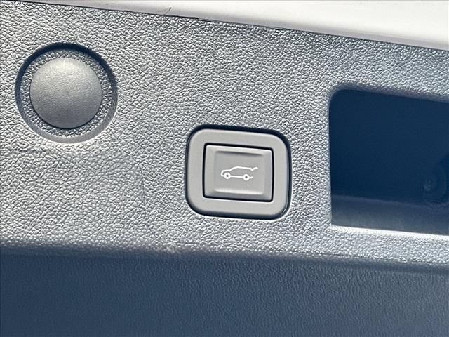 New 2026 GMC Terrain AT4 w/ Technology Package II AWD/4WD image 12