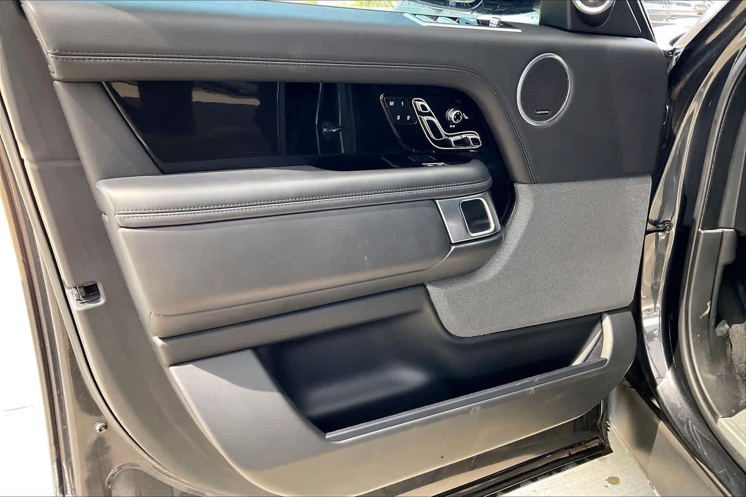 Used 2022 Land Rover Range Rover Westminster Edition image 22