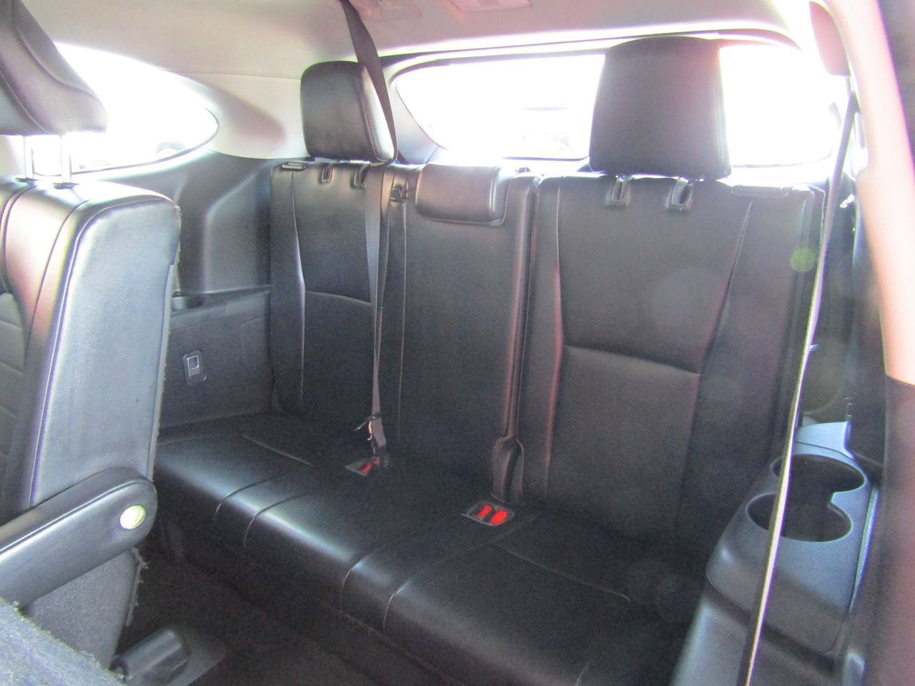 Used 2022 Toyota Highlander XLE FWD image 11