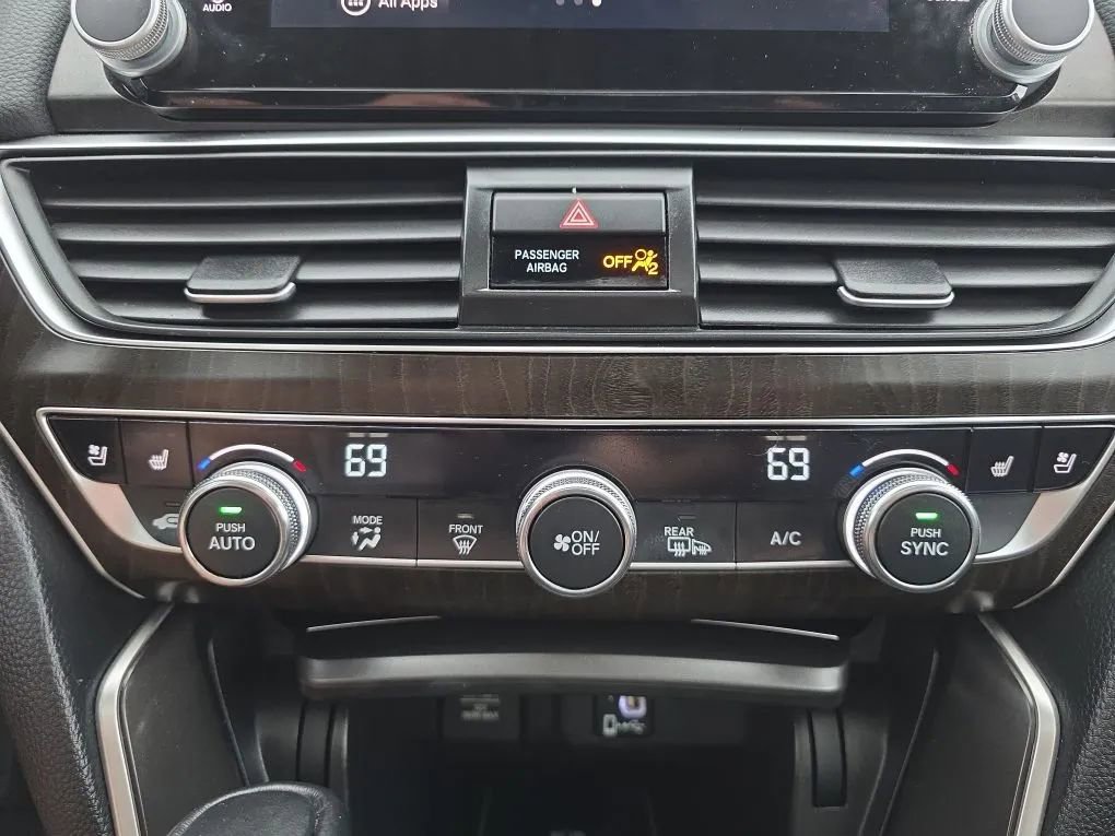 Used 2018 Honda Accord Touring image 37