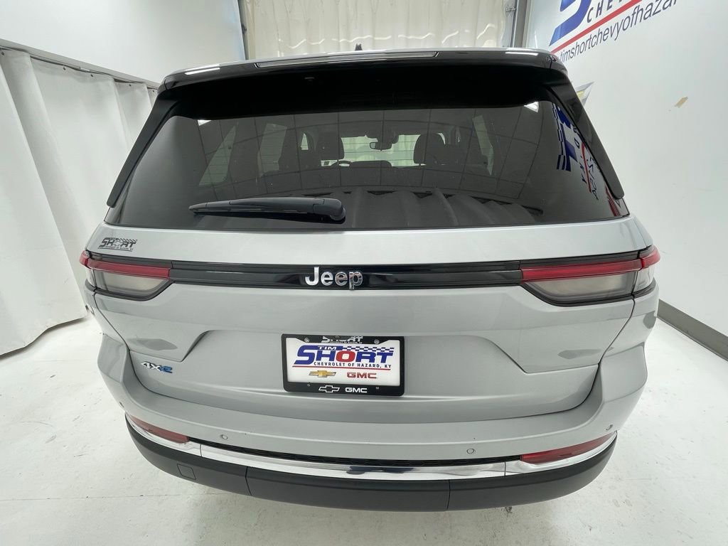 Used 2024 Jeep Grand Cherokee Limited 4xe AWD/4WD image 5