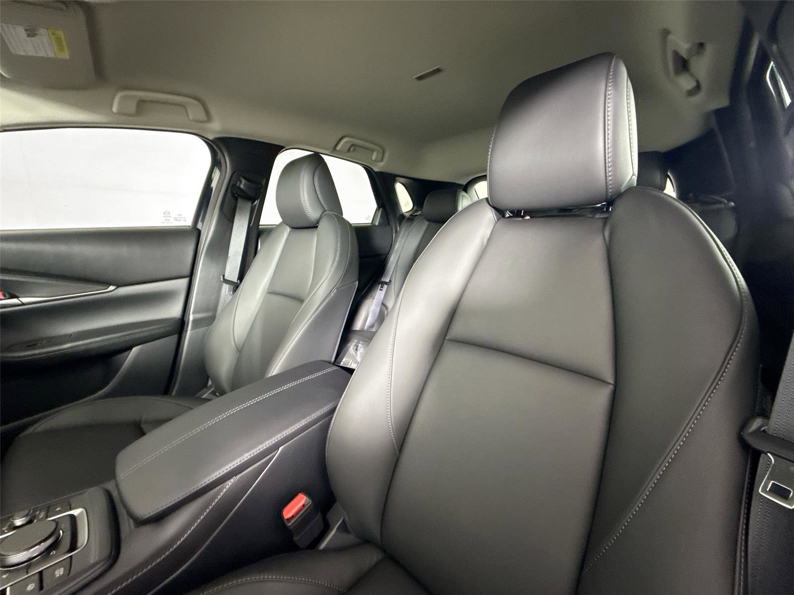 New 2026 MAZDA CX-30 AWD 2.5 S w/ Select Sport Pkg image 3