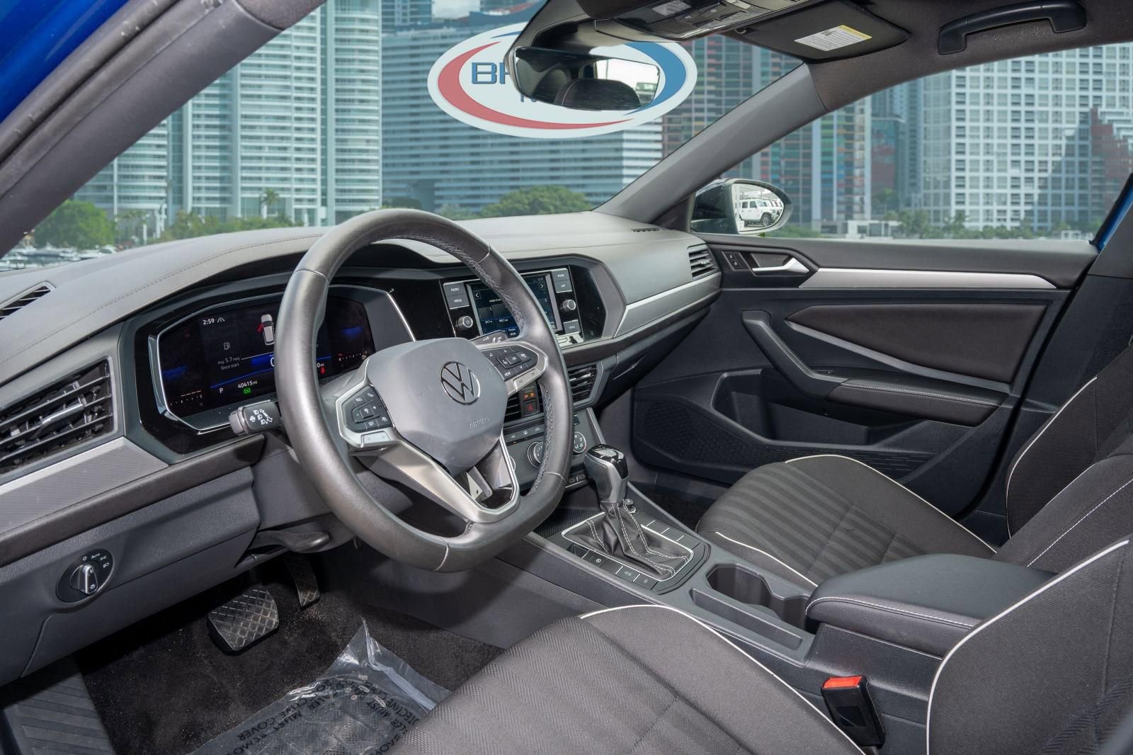 Used 2022 Volkswagen Jetta Sport image 15