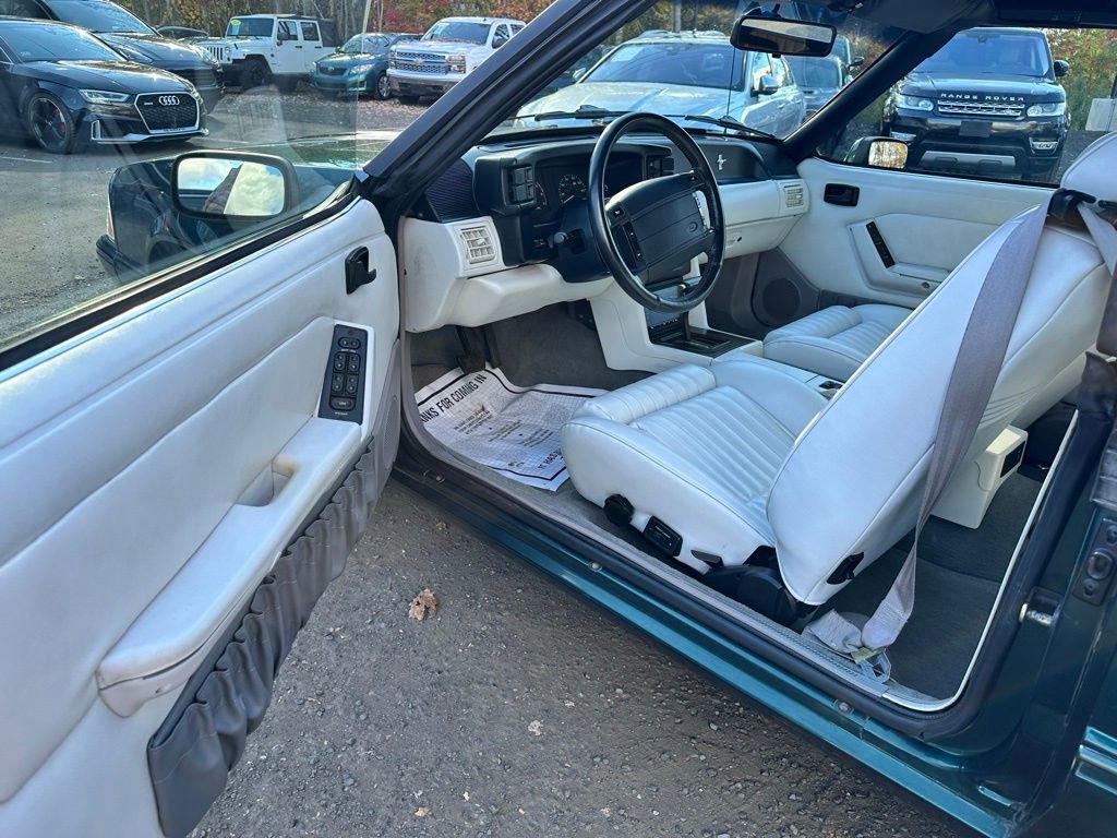 Used 1990 Ford Mustang LX image 15